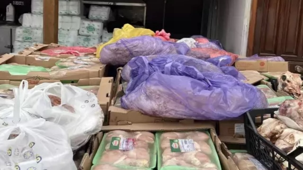 Foto - Bu kadar zehirlenme vakasına şaşmamalı! Kıyma makinesinden kurt fışkırdı