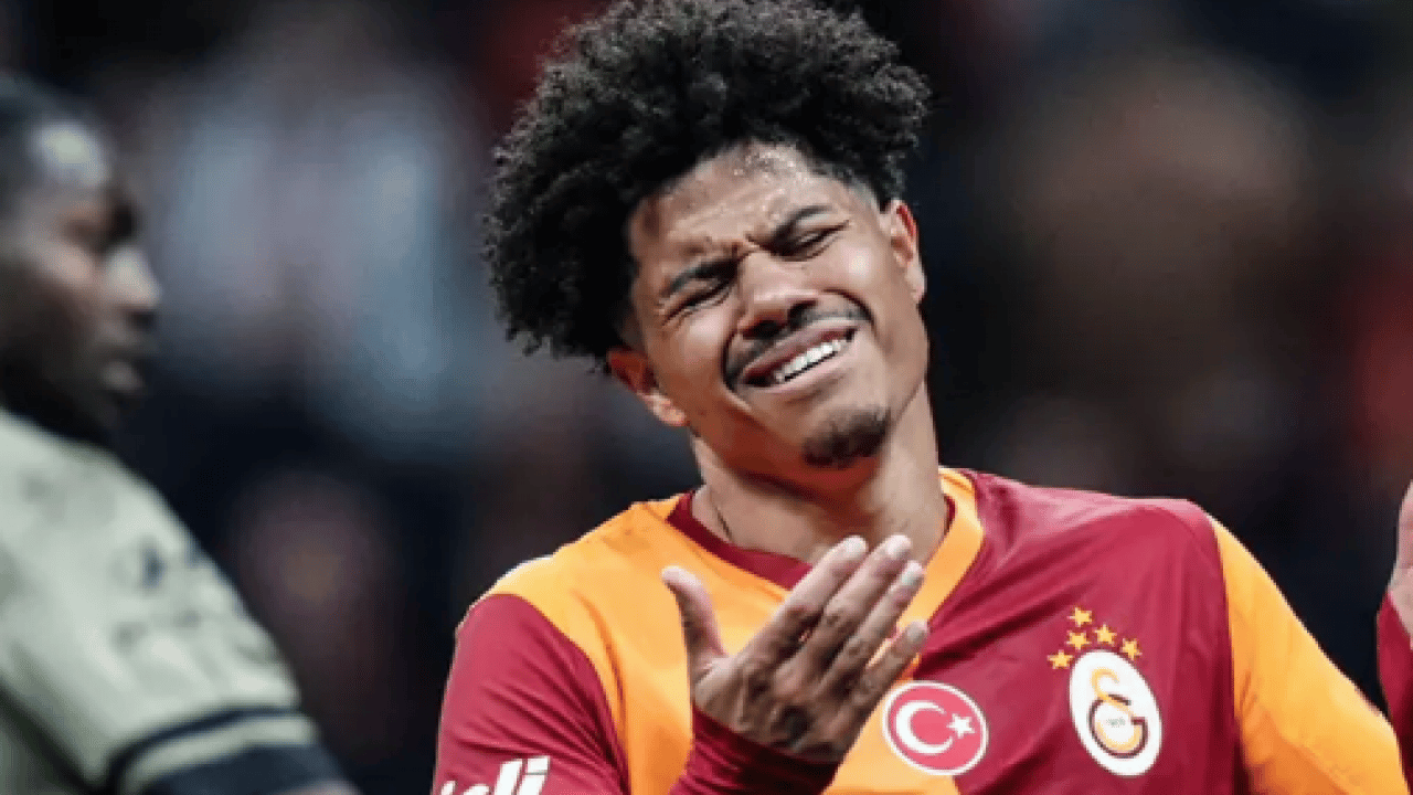 Foto - Bu kararlar artık bekleniyor: Okan Buruk Onu Takımda İstemiyor! Galatasaray'da Ayrılık Kaçınılmaz Hale Geldi