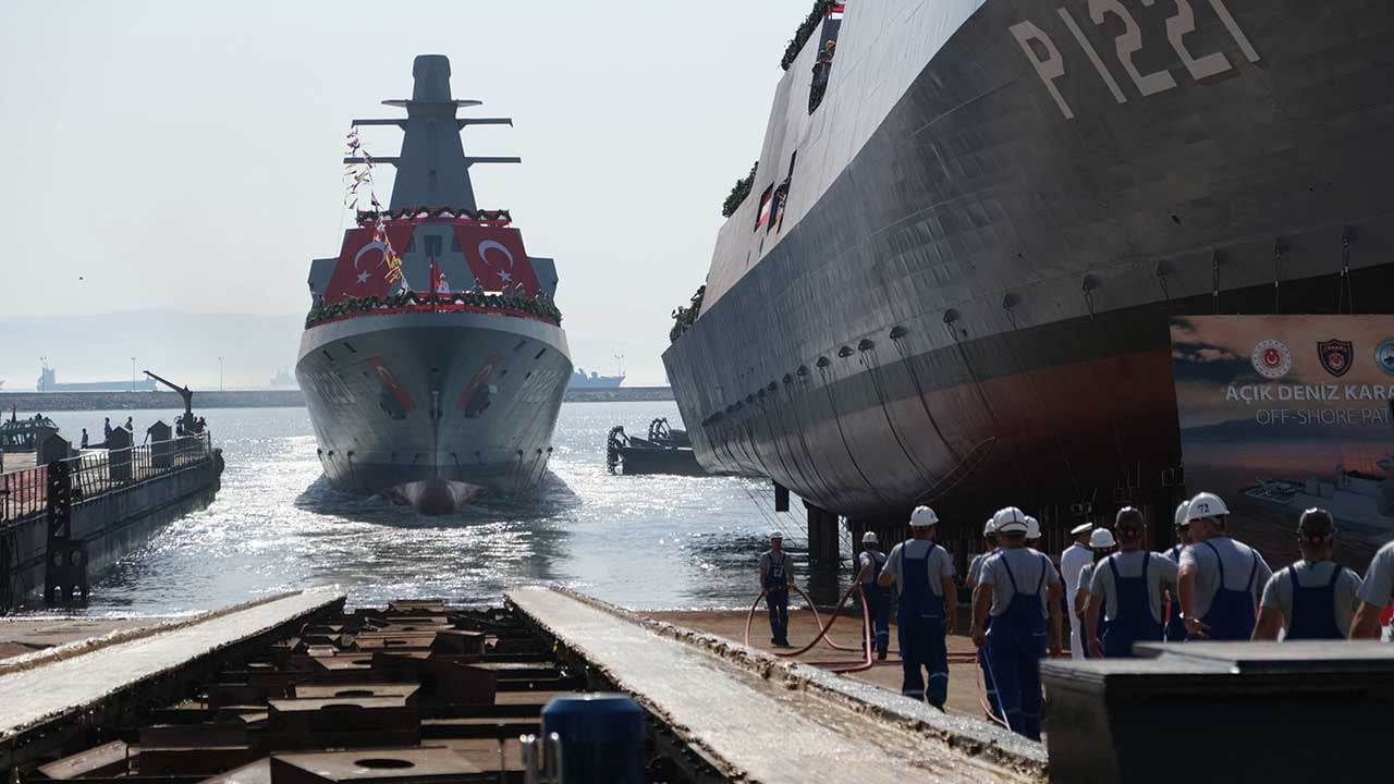 Foto - Bu kez Ukrayna değil! Rusya'dan korkup Türkiye'ye acil olarak savaş gemisi siparişi verdiler