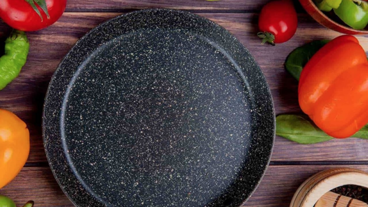 Foto - Bu konu sosyal medyada patladı! Kaplaması bozulan teflon tavalar sağlık açısından risk oluşturabiliyor