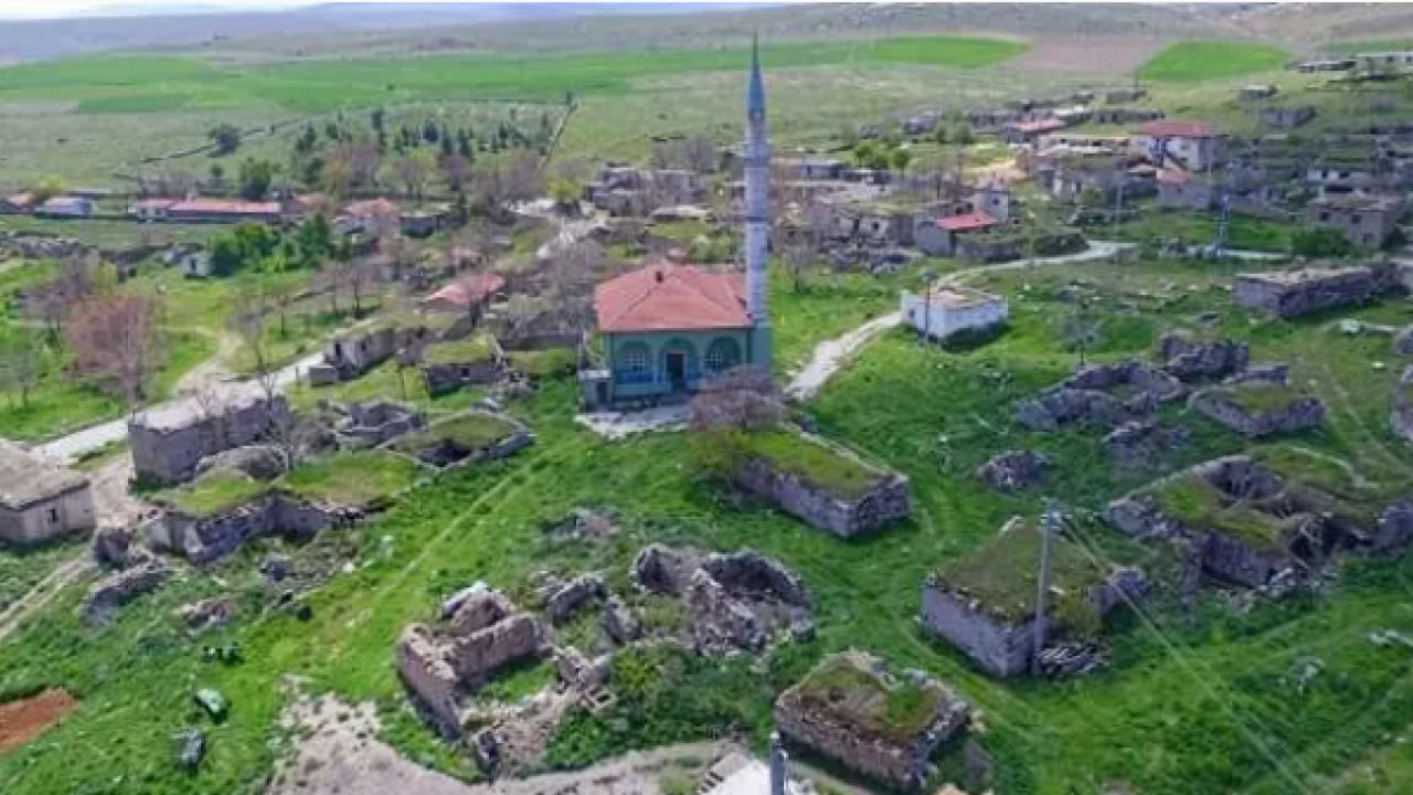 Foto - Bu köyde 1 kişi yaşıyor: İşte bayramda bile boş kalan köyler!