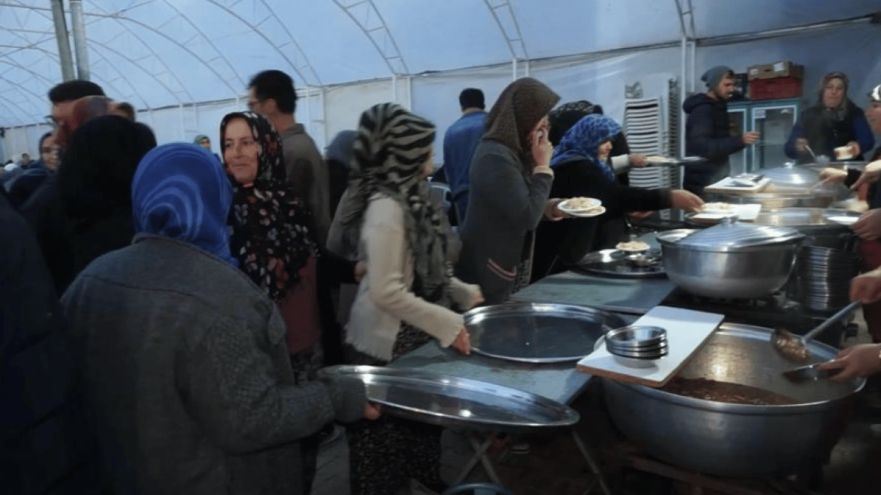 Foto - Bu köyde ayrı gayrı yok! Herkes aynı sofrada iftar yapıyor