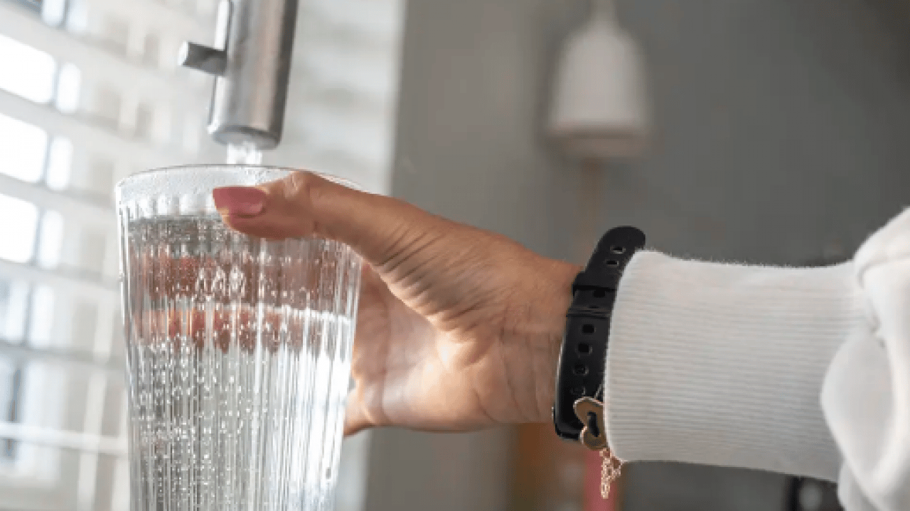 Foto - Bu masum olmayabilir! İçme suları riskli mi? Uzmanların farklı yorumları var!