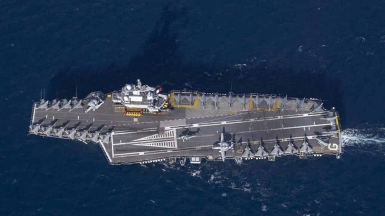 Foto - 'Bu nasıl bir zaafiyet' dedirtti: Milyar dolarlık uçak gemisi ifşa oldu