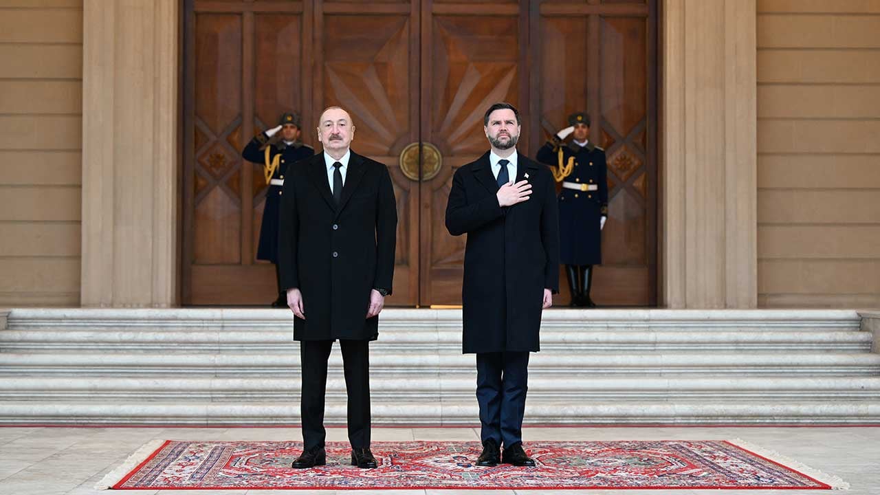 Foto - Bu neyin hazırlığı? Bu kez Azerbaycan’a savaş gemisi yollayacaklar! Bahaneye bakın