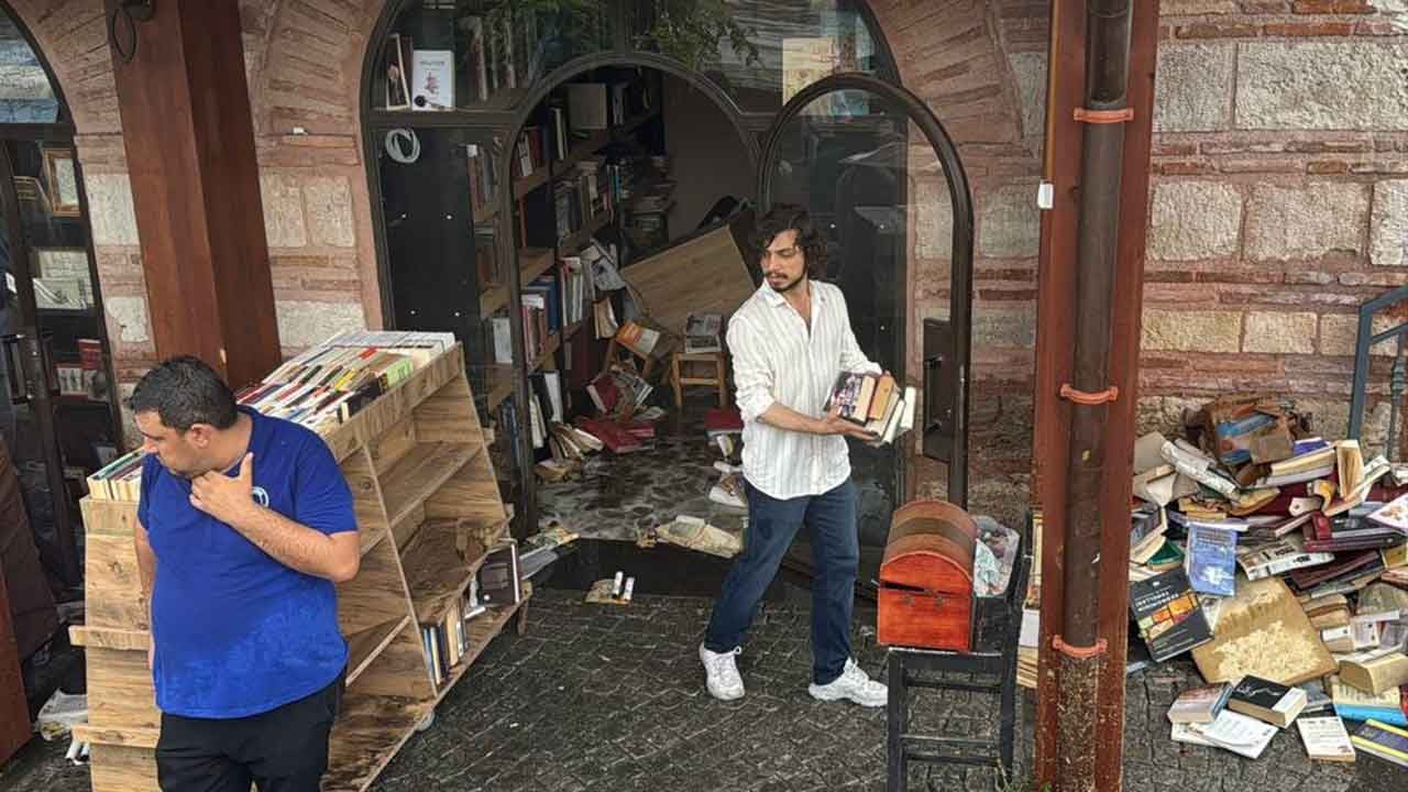 Foto - Bu rezillik 'twerkçü Sinem'in eseri!
