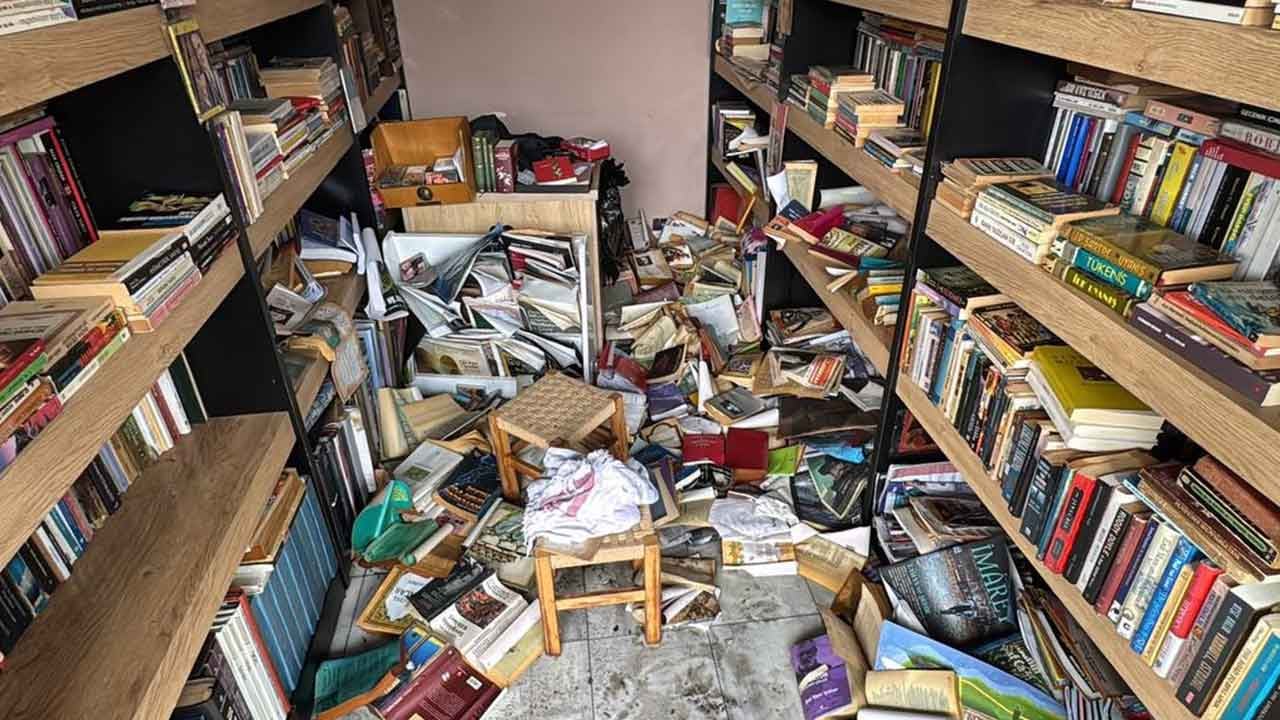 Foto - Bu rezillik 'twerkçü Sinem'in eseri!