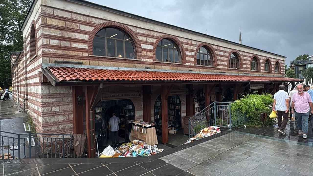 Foto - Bu rezillik 'twerkçü Sinem'in eseri!