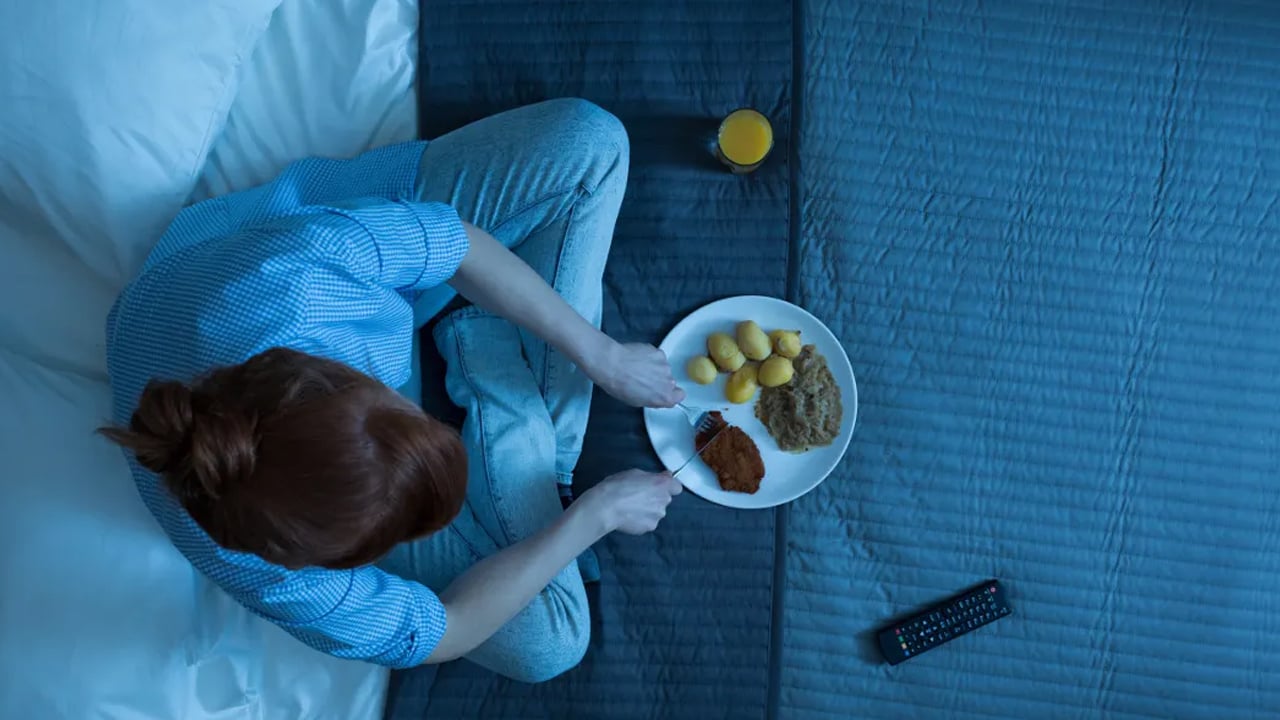 Foto - Bu saatlerde yemek yiyen yandı! Uzmanı uyardı: Kış aylarında ritim değişiyor diyor... Dikkat çeken kritik uyarı