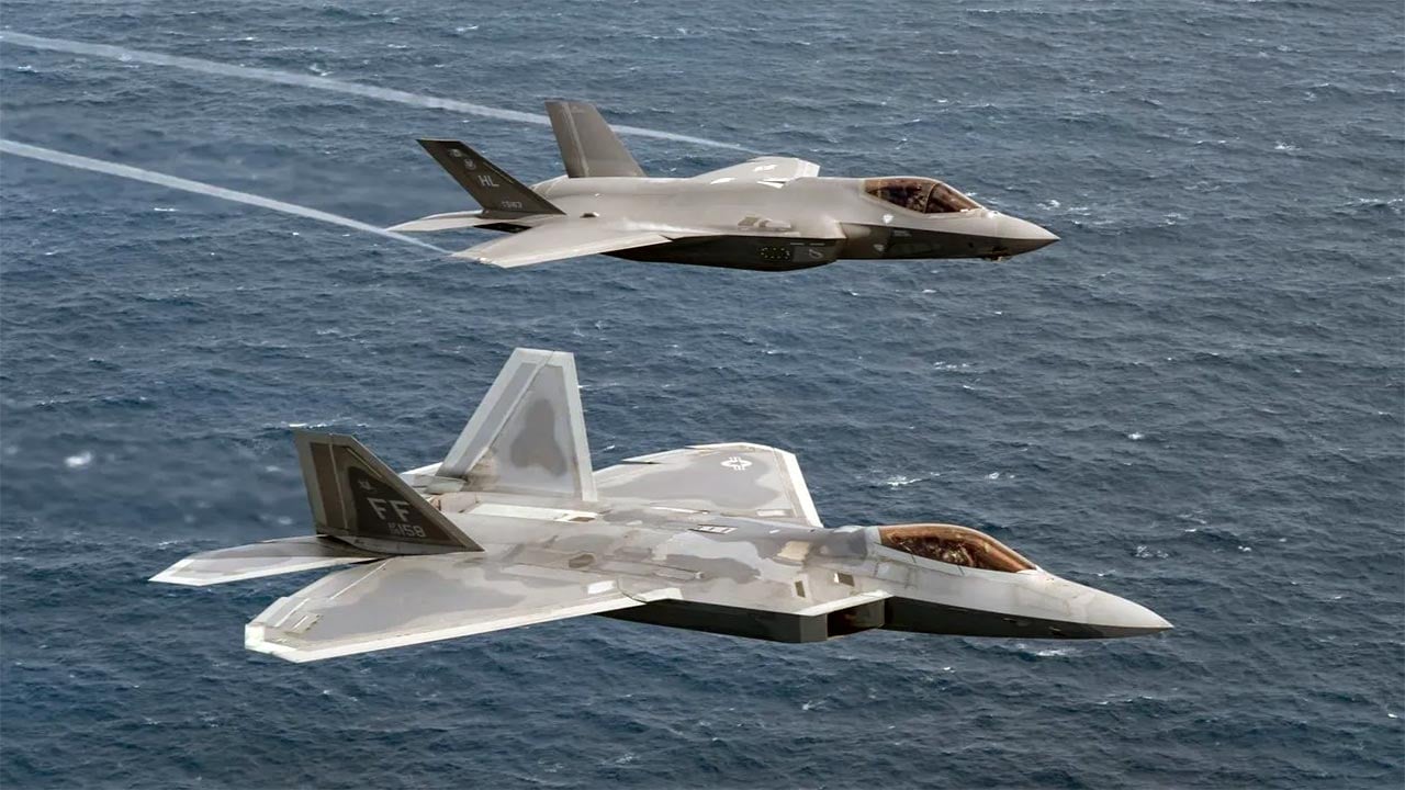 Foto - Bu savaş uçağı İsrail'e bile verilmiyor! F-22 Raptor uçakları yenilendi