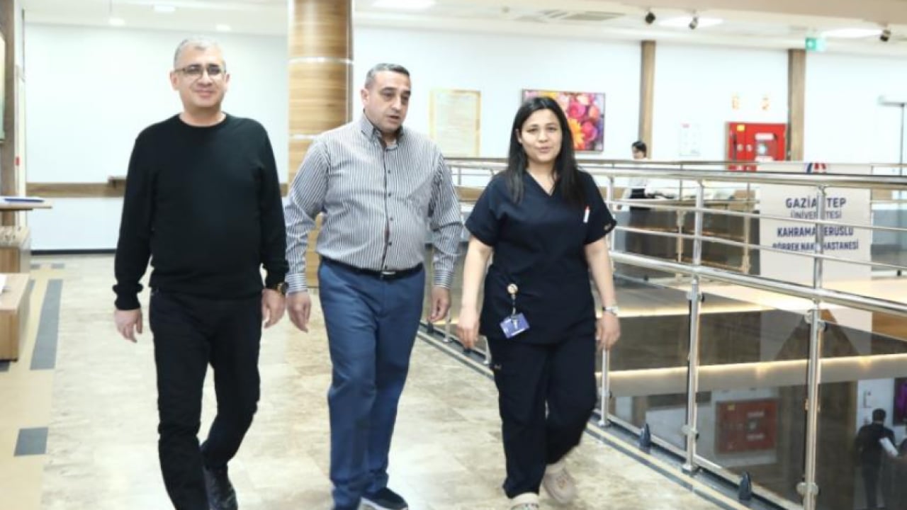 Foto - Bu sefer roller değişti! Hasta doktoruna şifa verdi