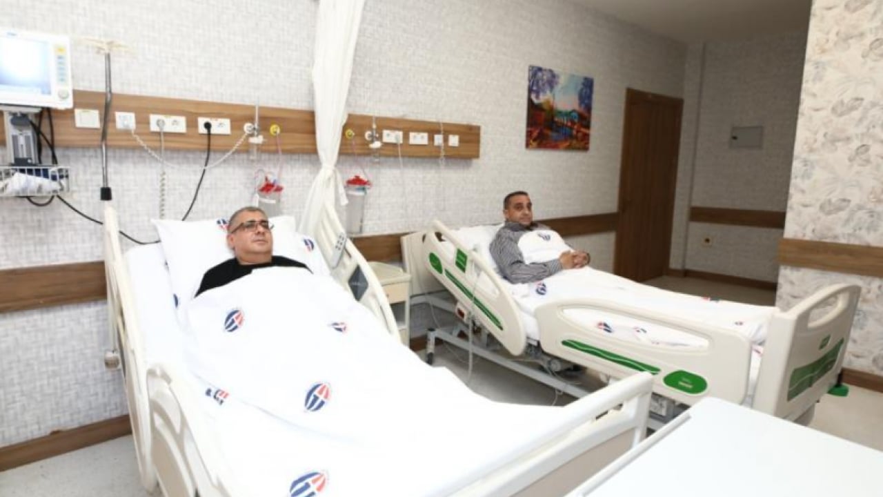 Foto - Bu sefer roller değişti! Hasta doktoruna şifa verdi