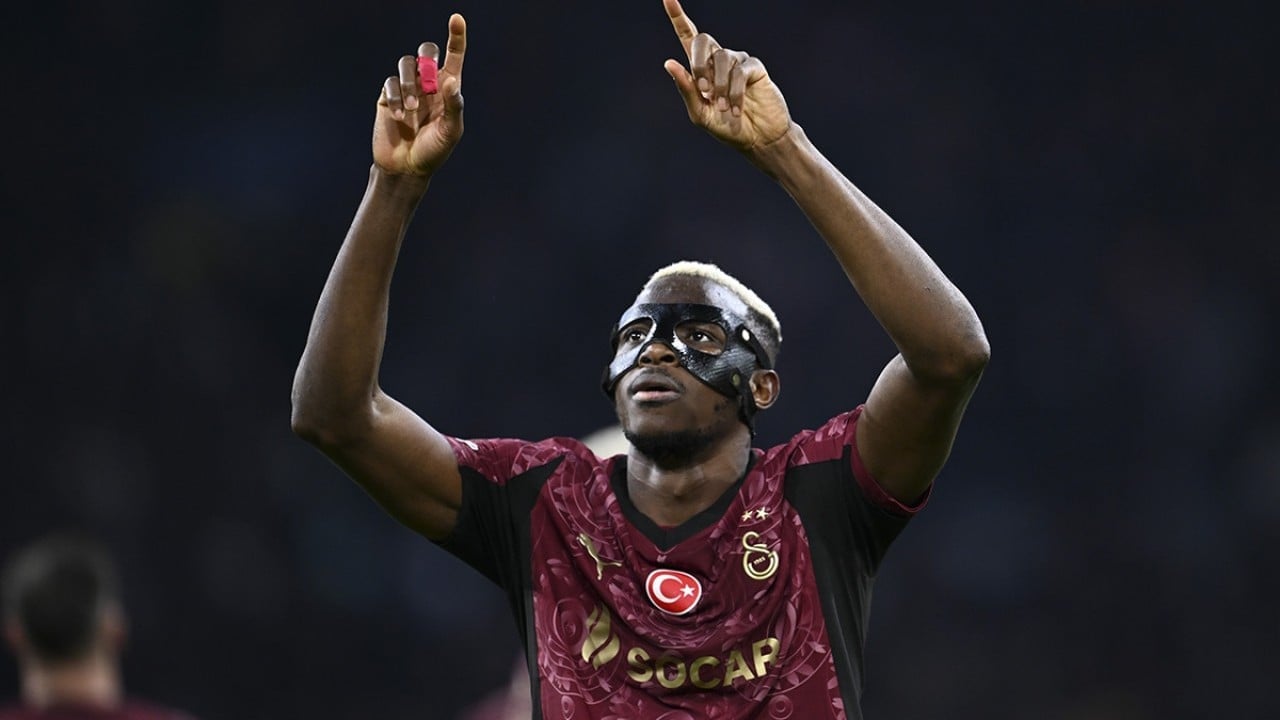 Foto - Bu sefer yolcu gibi: Nijerya'nın hocası, Victor Osimhen için transfer ateşini yaktı! 'Kulüp değiştirmek üzere'
