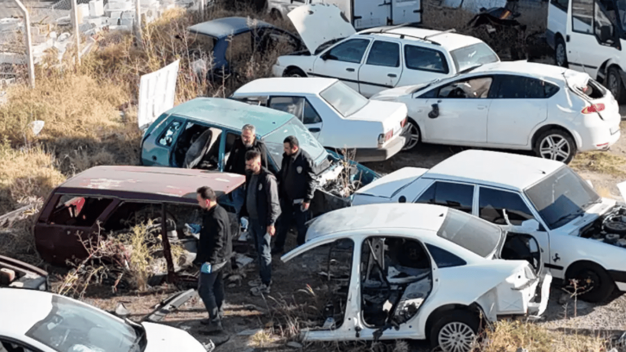 Foto - Bu tuzağa dikkat: Arabayı tamire verdi dönünce şok oldu