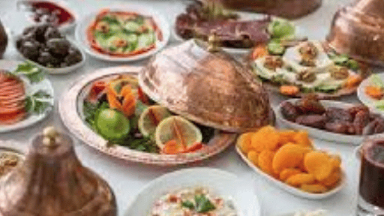 Foto - Bu uyarılara kulak verilmeli: Ramazan'da vücudu susuz bırakmayın, ağır yemekler tüketilmesini istemiyoruz...