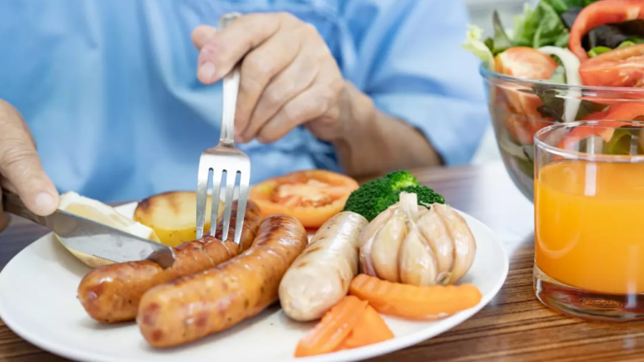 Foto - Bu yemekleri ağzınıza bile sürmeyin: 10 dakikada 2 ay yaşlandırıyor!