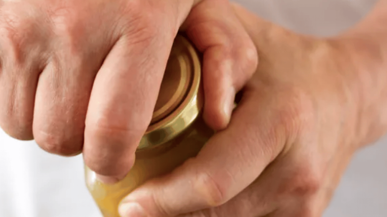 Foto - Bu yöntem ile tarihe karışacak! Kapağı sıkışan kavanozlara veda edin