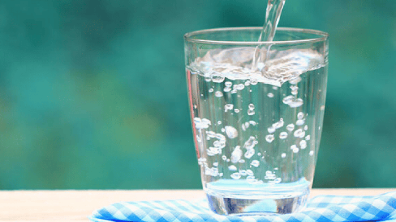 Foto - Bu yöntemi devreye almalısınız! Su tüketimiyle ilgili doğru bilinen yanlışlar! Günde kaç bardak su içilir?