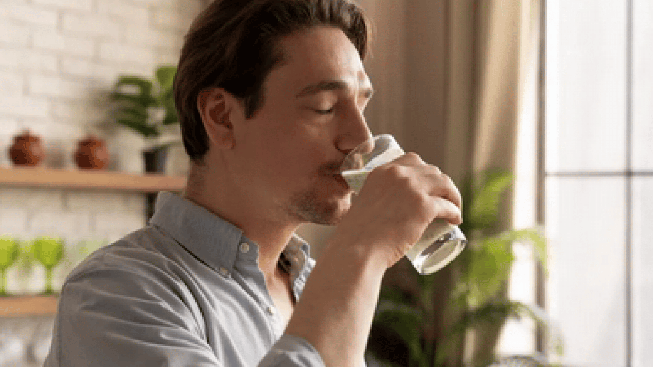 Bu yöntemi devreye almalısınız! Su tüketimiyle ilgili doğru bilinen yanlışlar! Günde kaç bardak su içilir?