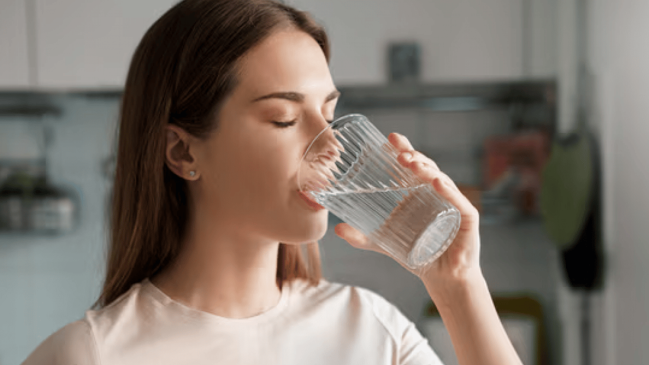 Foto - Bu yöntemi devreye almalısınız! Su tüketimiyle ilgili doğru bilinen yanlışlar! Günde kaç bardak su içilir?