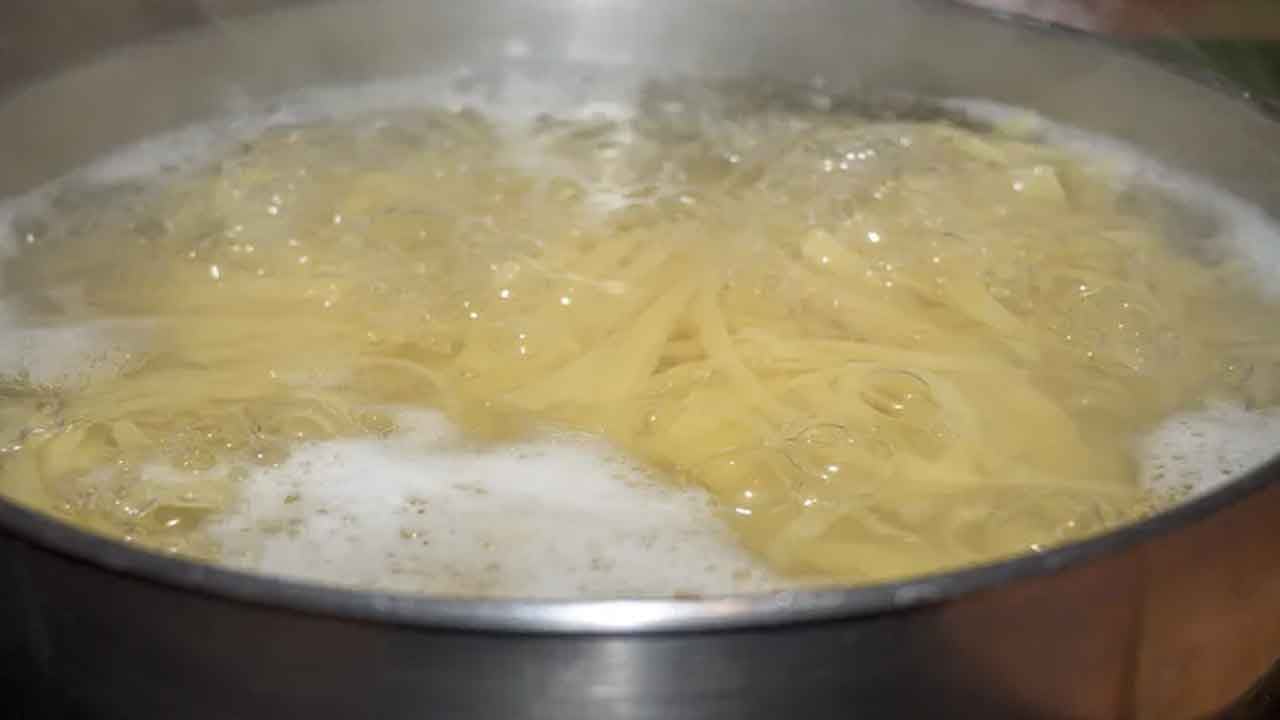 Foto - Meğer yıllardır yanlış biliyormuşuz! Zayıflatan makarna - diyet makarna pişirme yöntemi