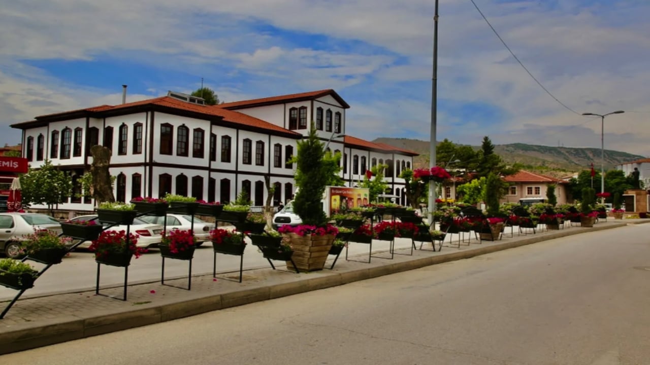 Foto - Bugün böyle biliyoruz ama... İşte şehirlerin Osmanlı dönemindeki isimleri