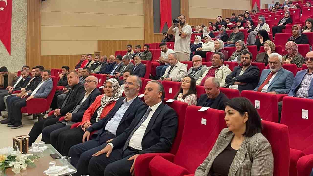 Foto - ‘Bugünkü Türkiye onların rüyasıydı’ Üstad Necip Fazıl rehber olmayı sürdürüyor