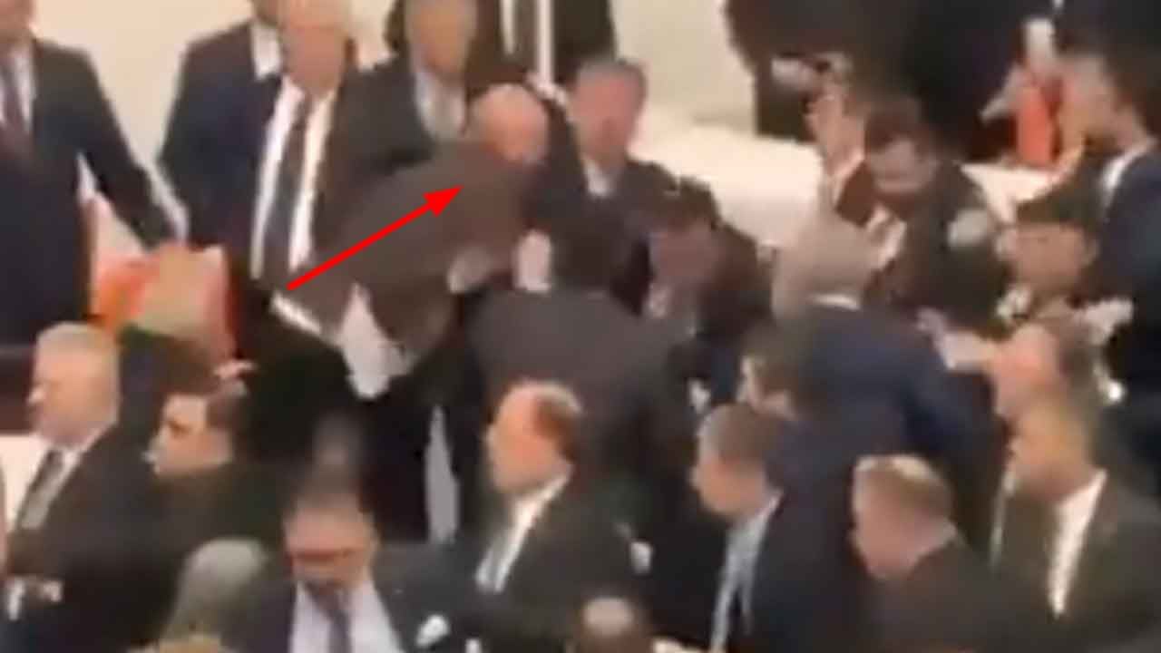 Foto - Bülent Arınç'tan beklenmedik çıkış: Büyük üzüntüyle izledim asla tasvip etmiyorum