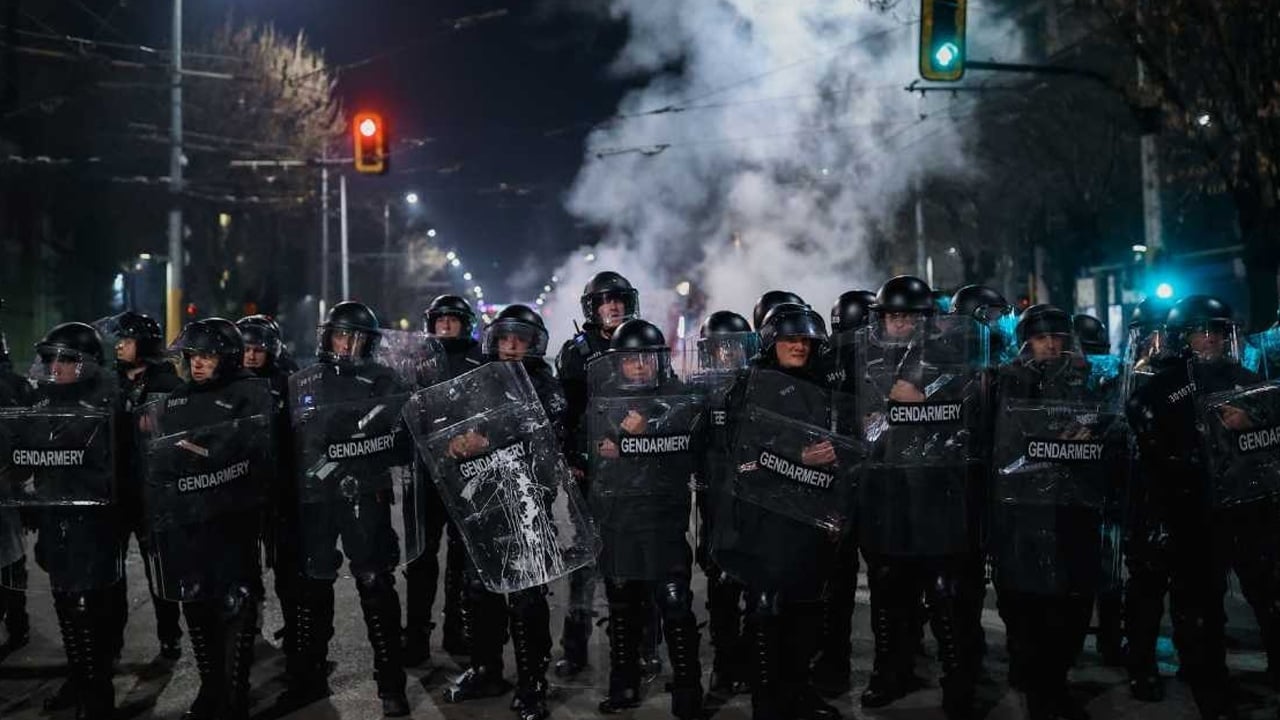 Foto - Hükümete istifa protestoları yapıldı... Bulgaristan Başbakanı istifa etti: Komsuda hükümet kararı açıkladı