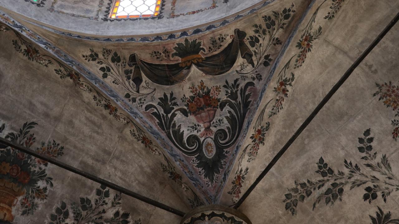 Foto - Bulgaristan'da Osmanlı mirası: Bayraklı Camii! Barok süslemeleriyle öne çıkıyor