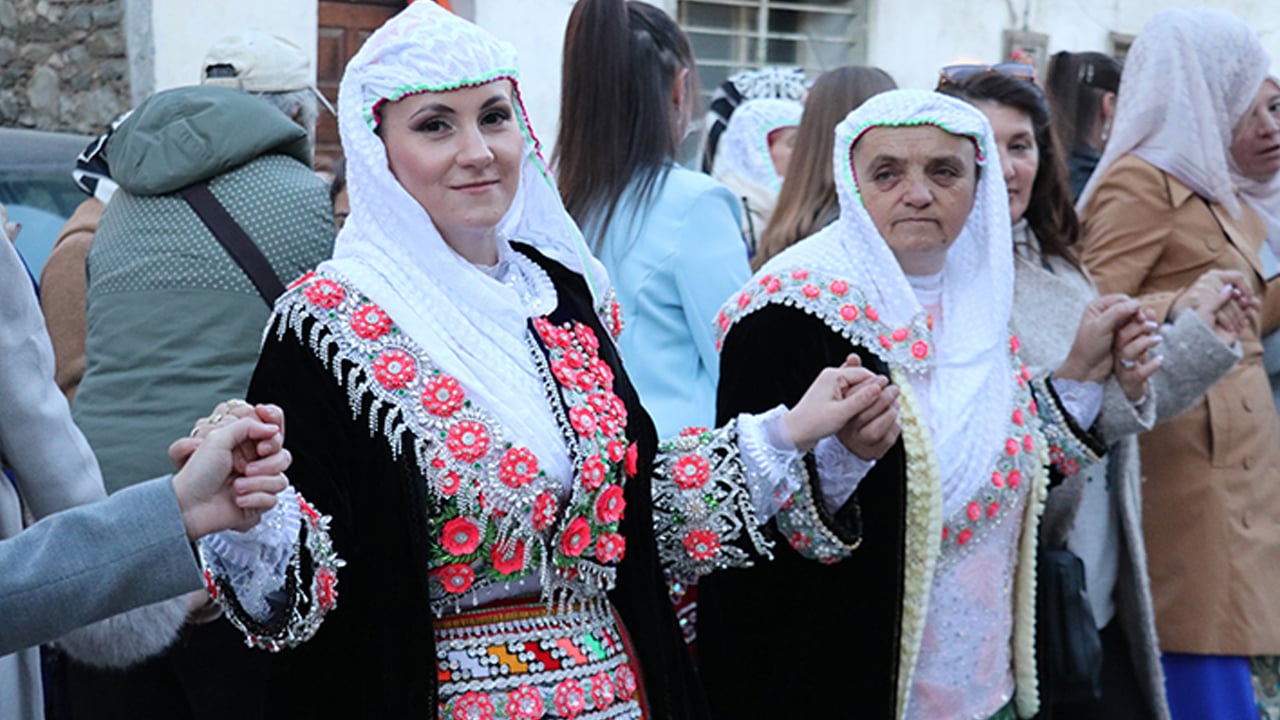 Foto - Bulgaristan'ın Müslüman köyünde binlerce yıllık 'Gelina' düğün geleneği sürüyor