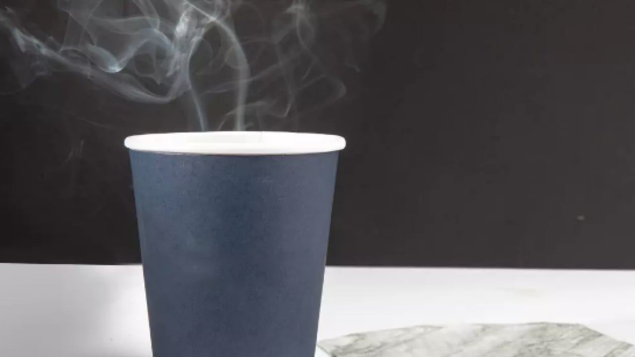 Foto - Sıcak içecekler gün içerisinde sıklıkla tüketiliyor ama karton bardaktan içerseniz tehlike! Uzmanı tehlikesini açıkladı