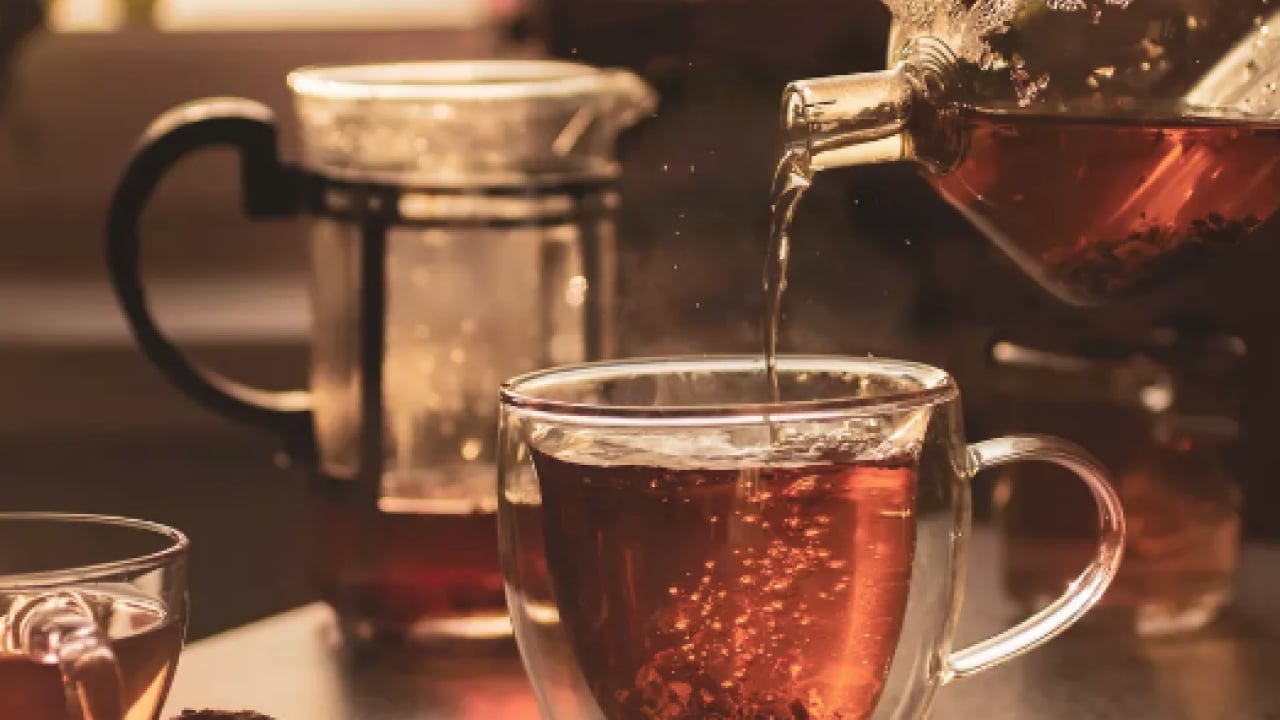 Foto - Sıcak içecekler gün içerisinde sıklıkla tüketiliyor ama karton bardaktan içerseniz tehlike! Uzmanı tehlikesini açıkladı