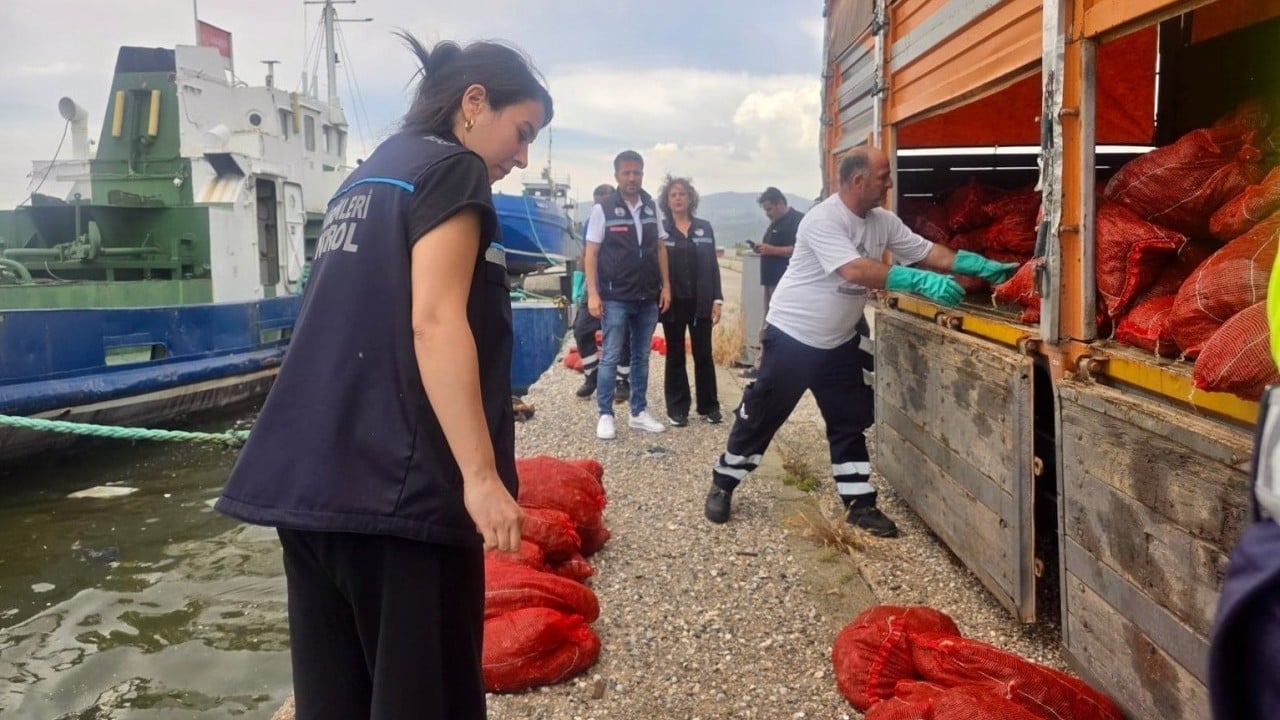 Bunları vatandaşlara yedireceklerdi! 7 ton ele geçirildi