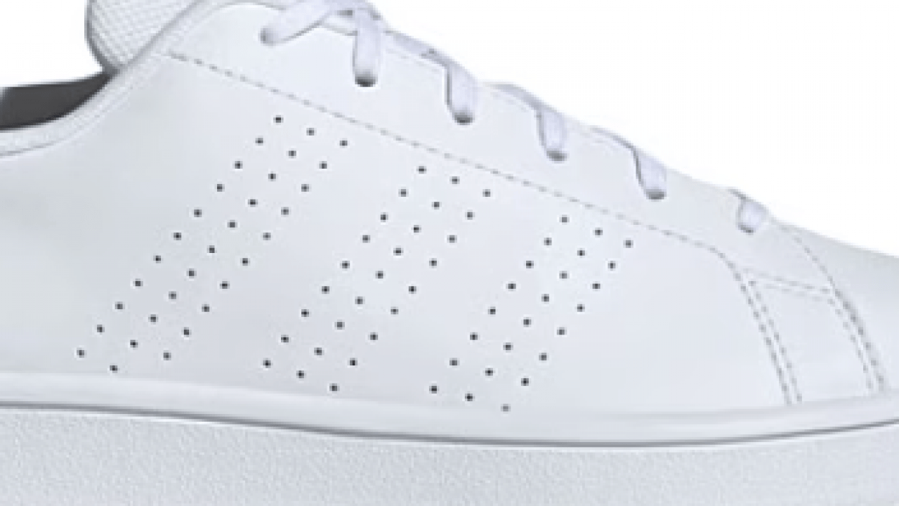 Foto - Ayakkabılardaki deliklerin ne işe yaradığı ortaya çıktı! Meğer sadece görsel değilmiş!