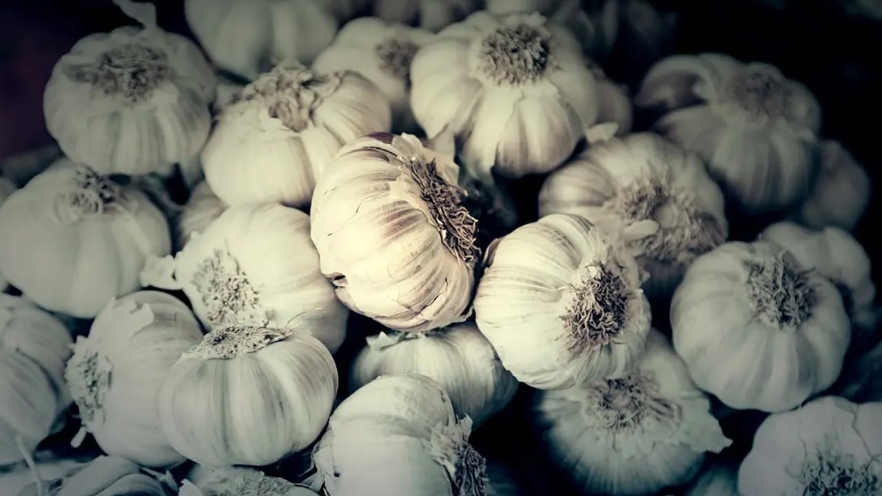 Bunu kullanan bir kez daha yaptı: Onu bir çay kaşığı tüketirseniz ne olur? Bakın neler oluyor...