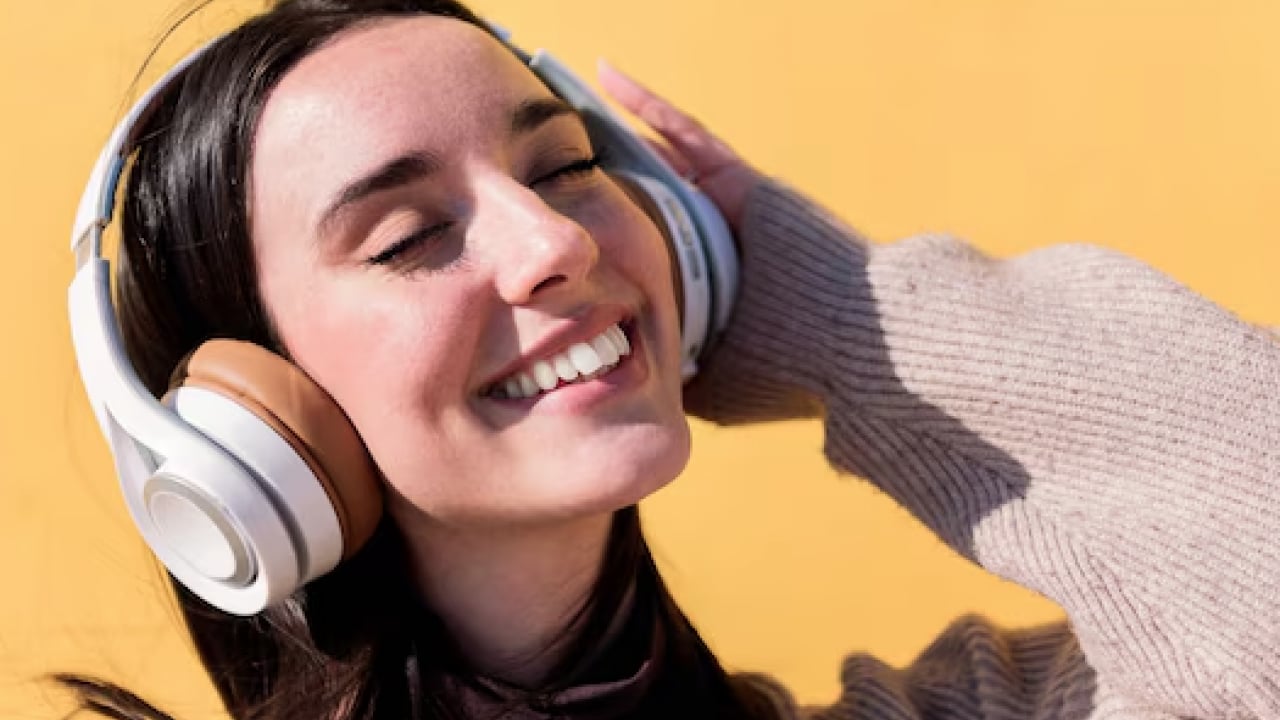 Foto - Bunu yapmamalısınız artık! Günde 8 saatten fazla kulaklık kullanmak bakın neyin habercisi...