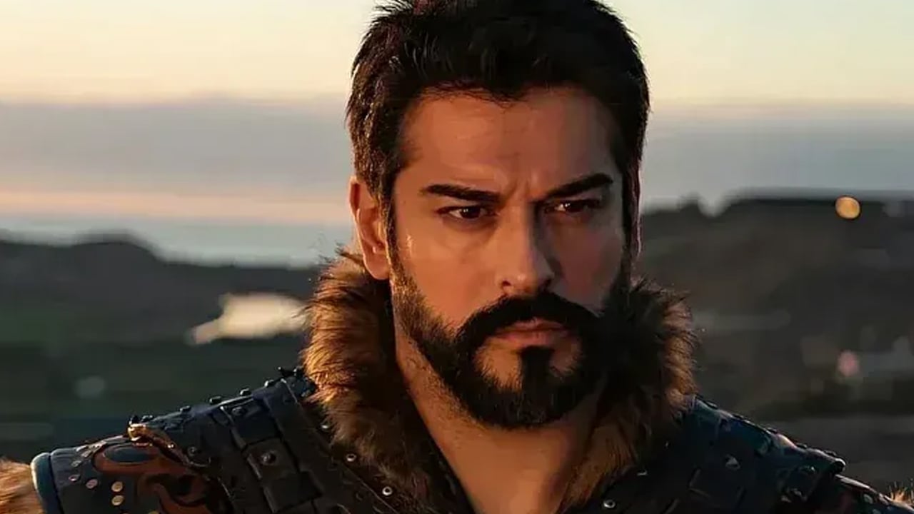 Foto - Burak Özçivit’ten sürpriz: Tek kişilik tiyatro oyunu! Projesi belli oldu