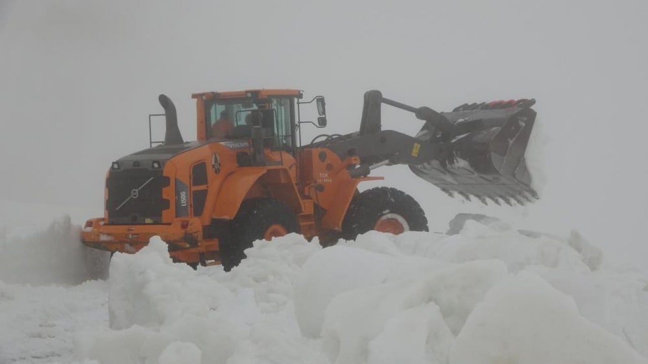 Foto - Burası Doğu Anadolu değil Akdeniz! Mersin'de kar 2 metreyi aştı