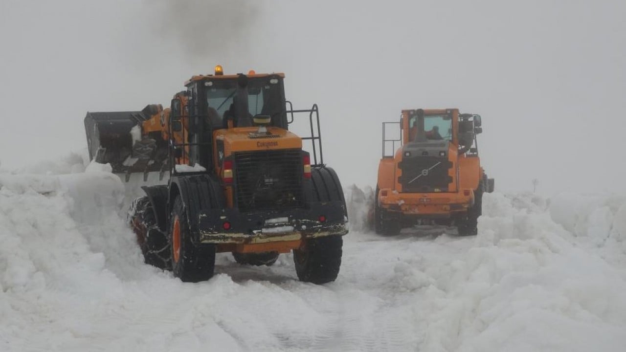 Foto - Burası Doğu Anadolu değil Akdeniz! Mersin'de kar 2 metreyi aştı