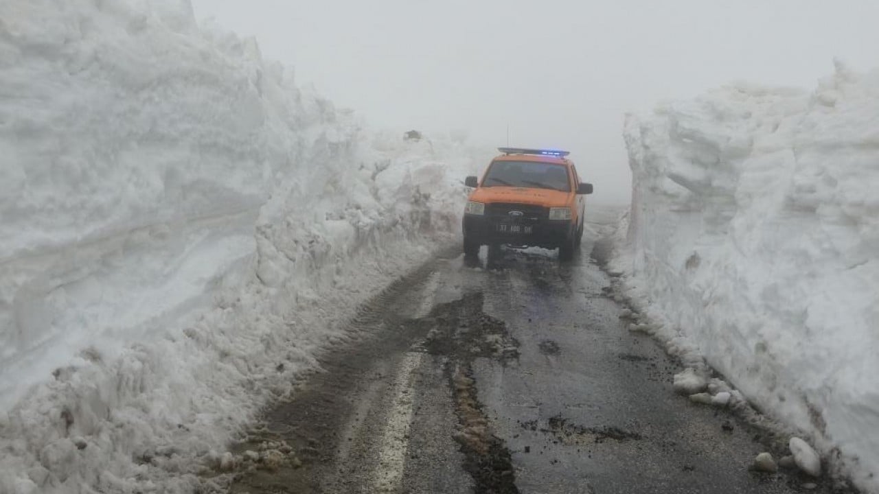 Foto - Burası Doğu Anadolu değil Akdeniz! Mersin'de kar 2 metreyi aştı