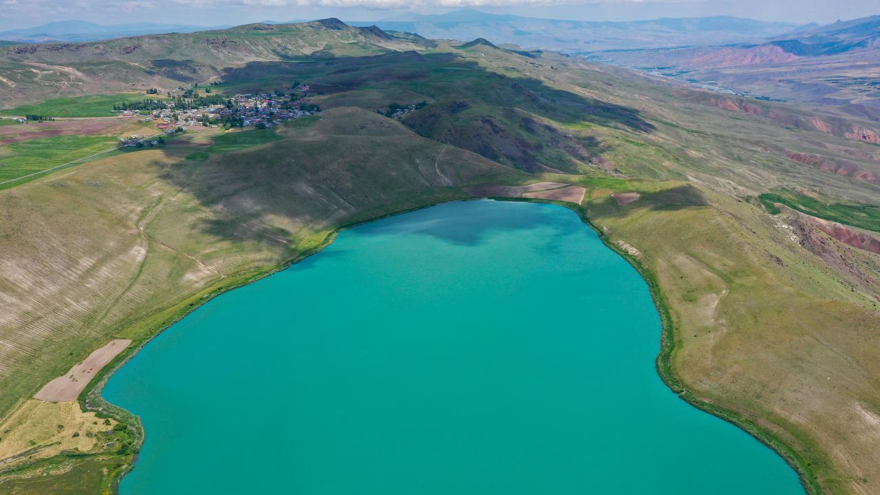 Foto - Burası Kars'ın Deniz Gölü! Eşsiz manzarasıyla dikkat çekiyor