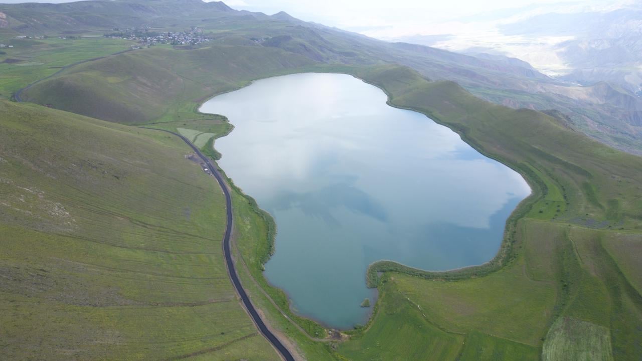 Foto - Burası Kars'ın Deniz Gölü! Eşsiz manzarasıyla dikkat çekiyor