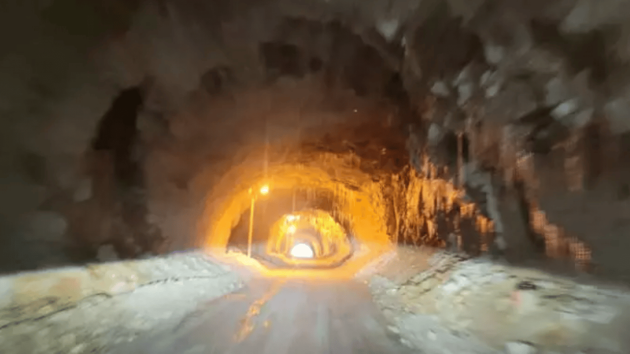 Foto - Burası Rusya değil Türkiye: Evler kar altında kaldı!