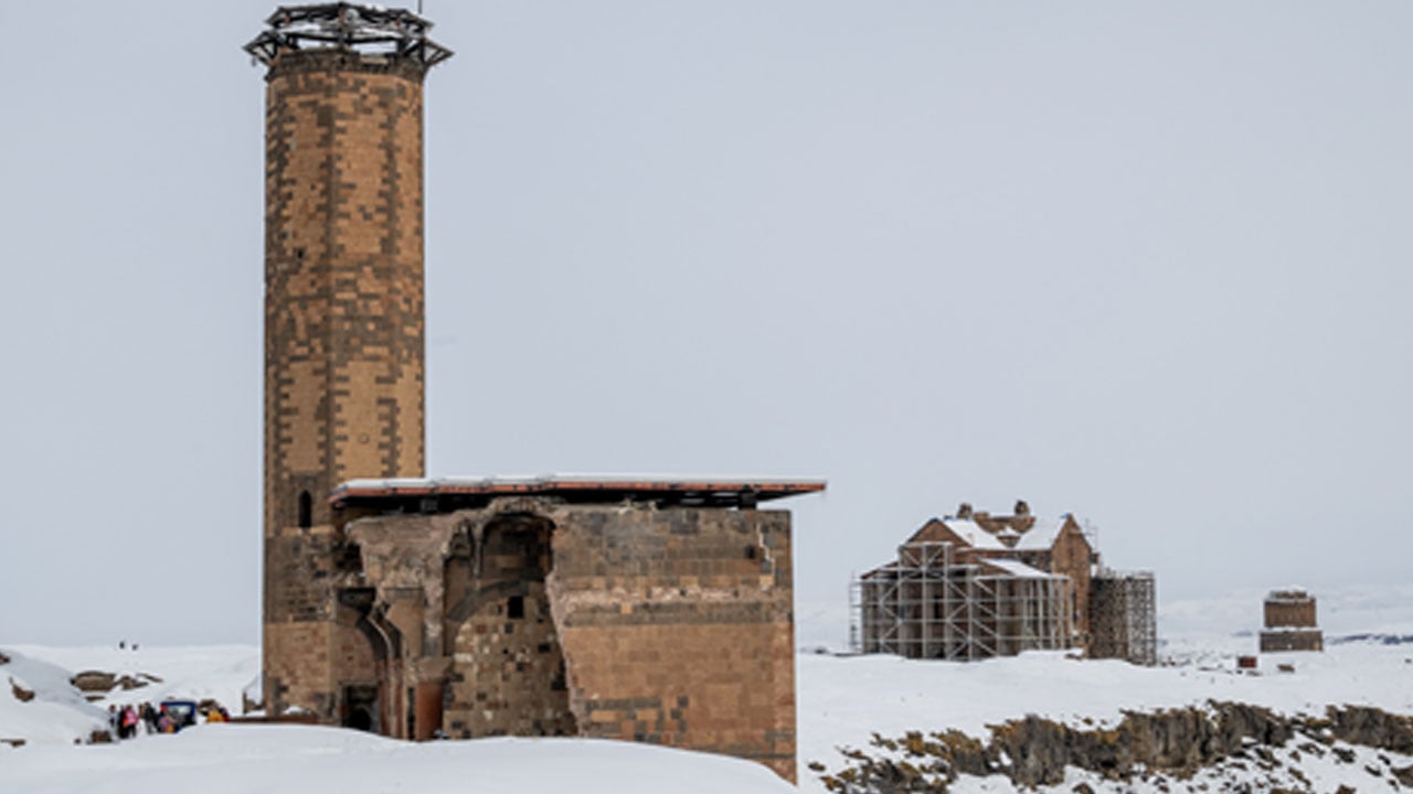 Foto - Burası Türklerin Anadolu’ya ilk adımı attığı yer… Anadolu'daki Türk İslam tarihinin başlangıç noktasına turist akını!
