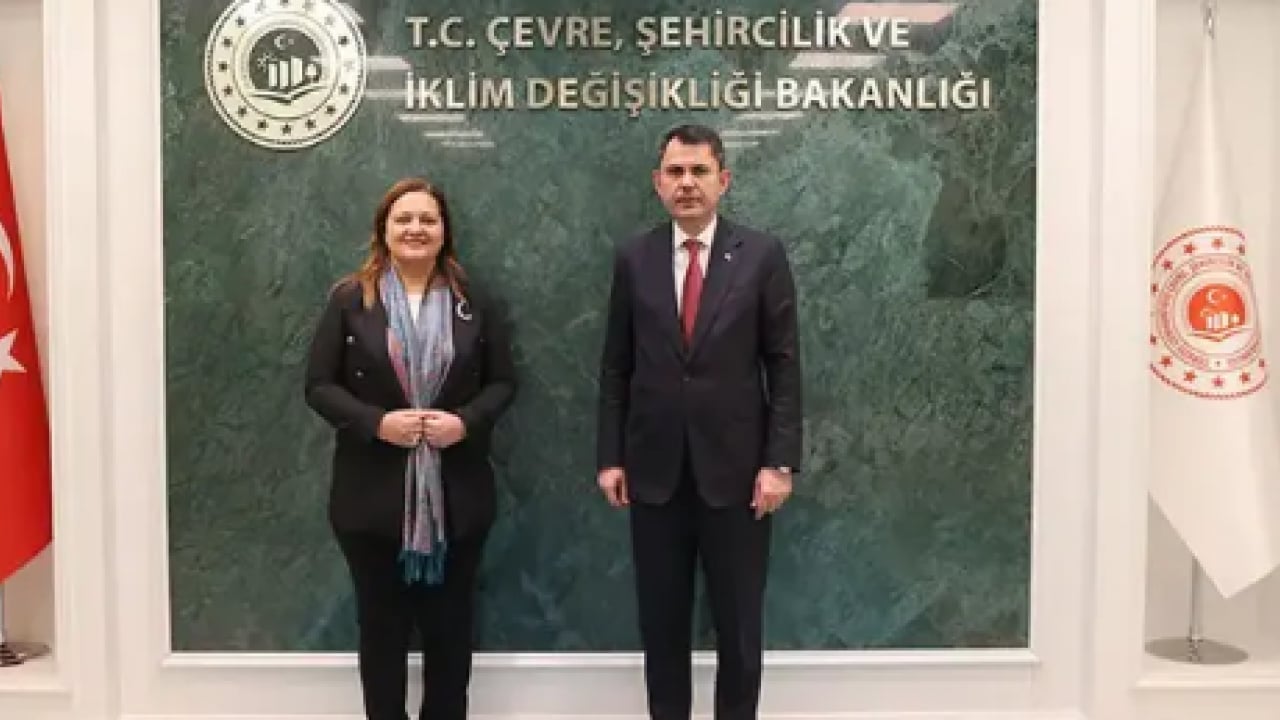 Foto - Burcu Köksal partiye geçer geçmez fark etti: İşte AK Parti ve CHP arasındaki fark