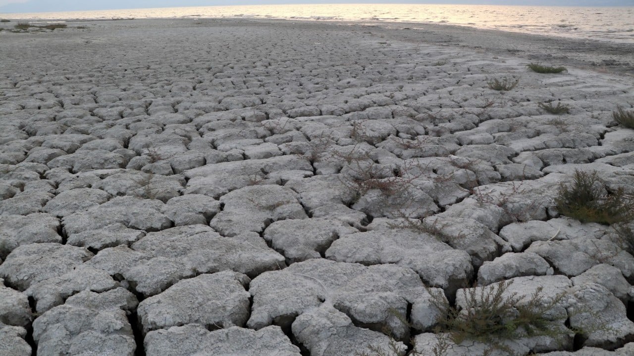 Foto - Burdur Gölü'nde kuraklık tehlikesi artıyor! Son hâli havadan çekildi