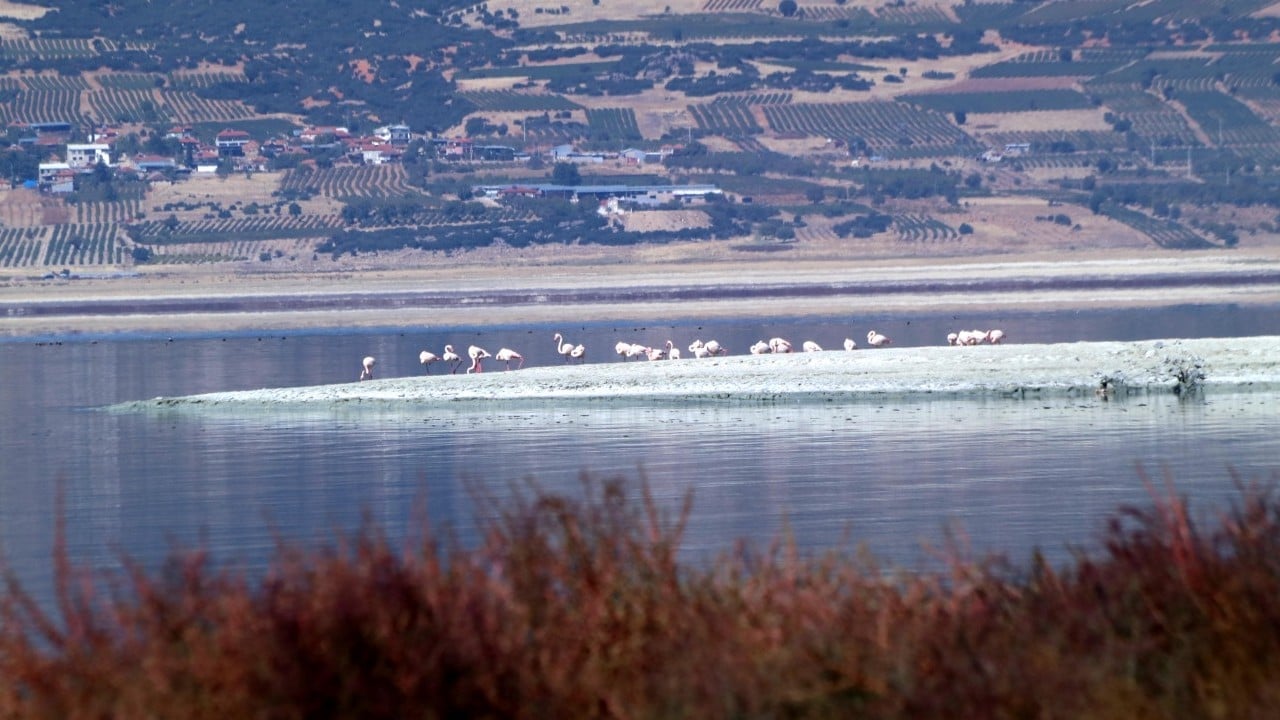 Foto - Burdur Gölü'nde kuraklık tehlikesi artıyor! Son hâli havadan çekildi
