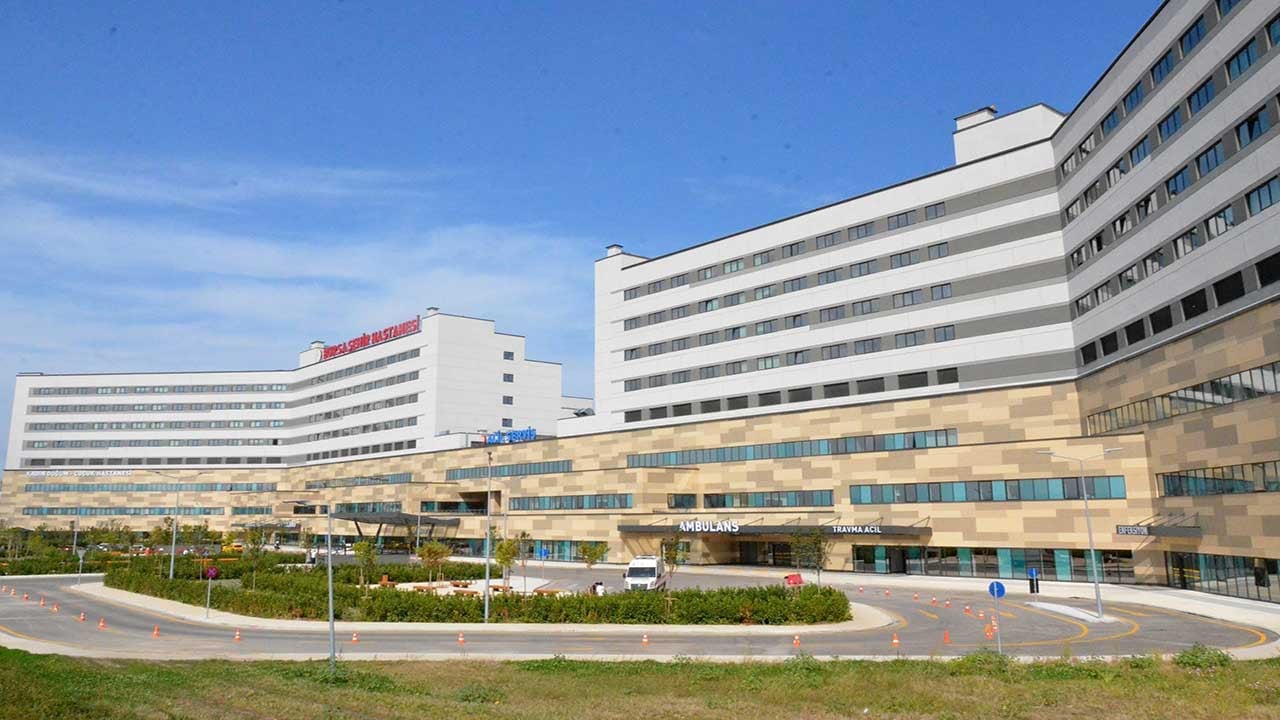 Bursa'da AK Partili vekil başa geçti! Bin 500 araçlık otopark müjdesi geldi 
