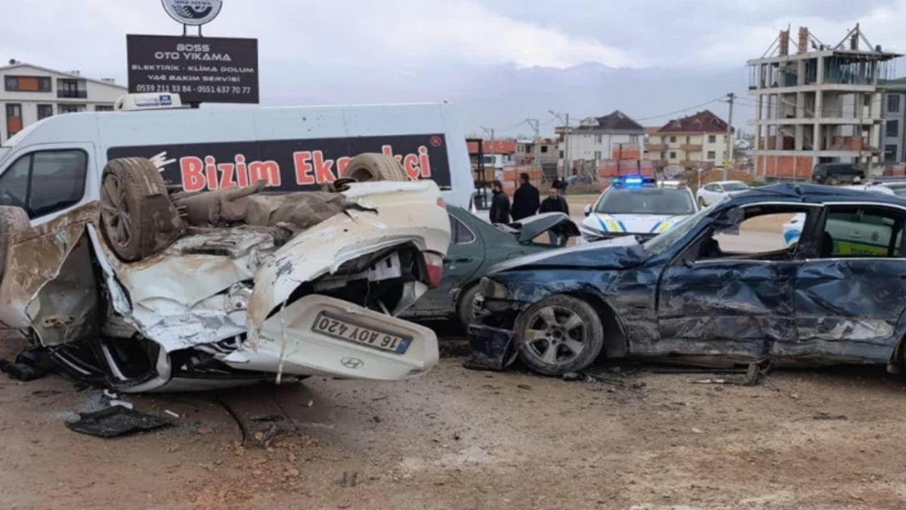 Bursa’da çocuk sürücü dehşet saçtı! Evinde uslu uslu çizgi film izleyeceğine trafiğe çıkıp ortalığı birbirine kattı